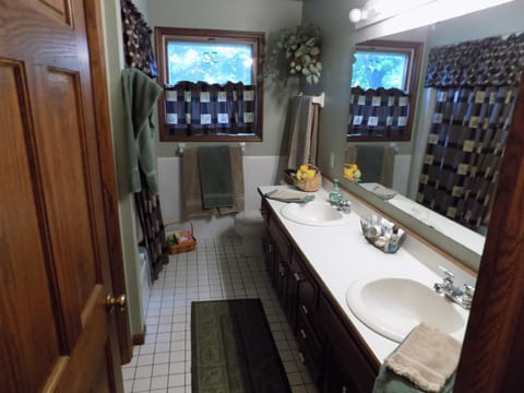 StoneWall House Vacation rental in Oakdale