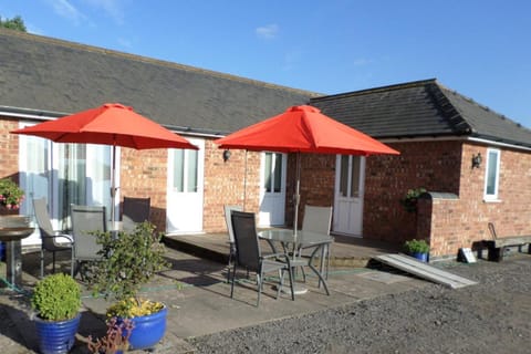 Patio, BBQ facilities