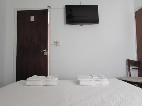 TV and multimedia, Photo of the whole room, Bedroom