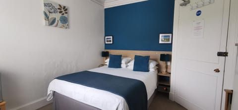 Hazeldene Guest House Bed and breakfast in Perth