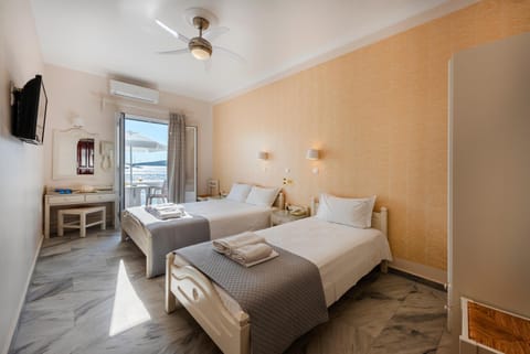 Irene Studios - Beachfront Appartement-Hotel in Paros