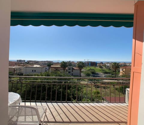 Very cosy house with fabulous sea view! Condo in Pietra Ligure