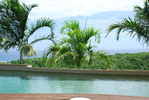 Luxury Villa sleeps 6, Beach Access, Montego Bay Villa in St. James Parish