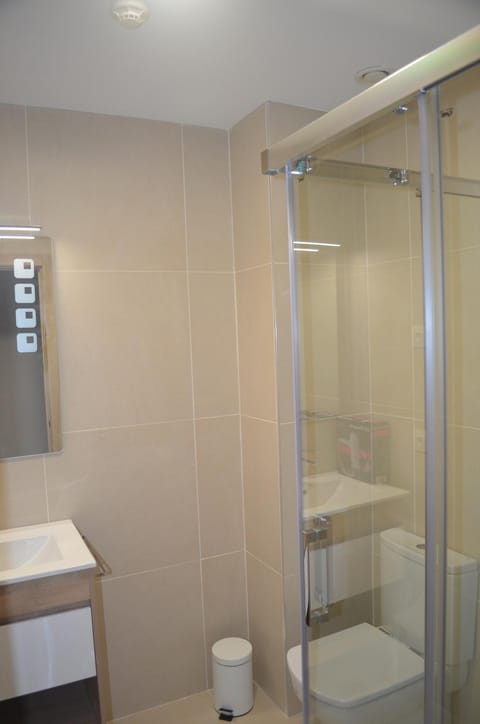 Shower, Toilet, Bathroom