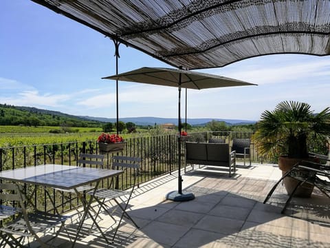 Spring, Garden, Balcony/Terrace, Living room, Dining area, On site, Landmark view