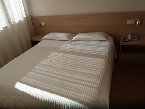 Photo of the whole room, Decorative detail, Bedroom