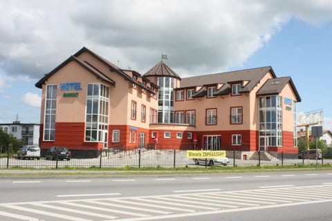 Property building, Facade/entrance, Neighbourhood