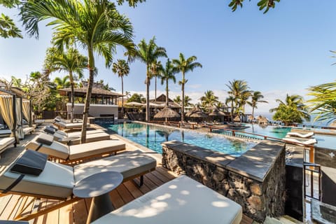 Pool view, Sea view, Swimming pool