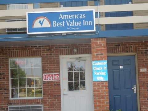Americas Best Value Inn Maumee/Toledo Motel in Maumee