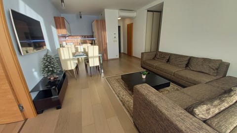 Panorama City - Spacious apartment near EUROVEA Apartment in Bratislava