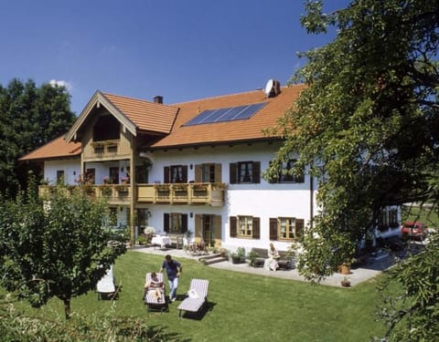 Gästehaus Lechner Alojamiento y desayuno in Aschau im Chiemgau
