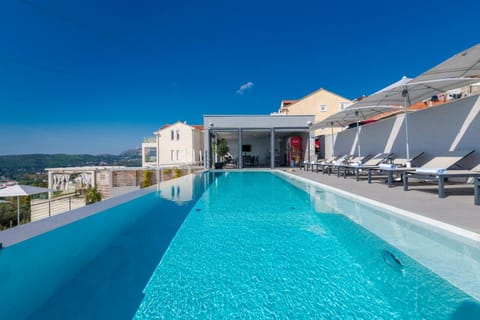 Apartments Villa Poco Loco Apartment in Mlini