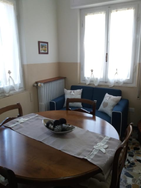 Decorative detail, Dining area