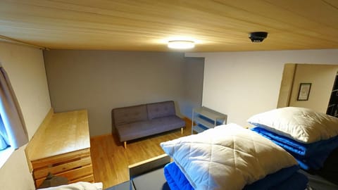 Bedroom, bunk bed