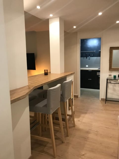 T4 refait à neuf Rennes, 3 ch. parking, 2 balcons. Apartment in Rennes