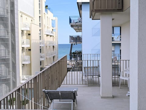 View (from property/room), Balcony/Terrace, Sea view