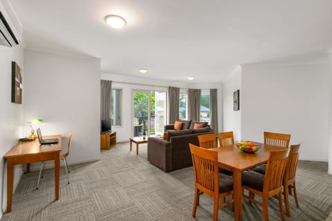 Living room, Dining area