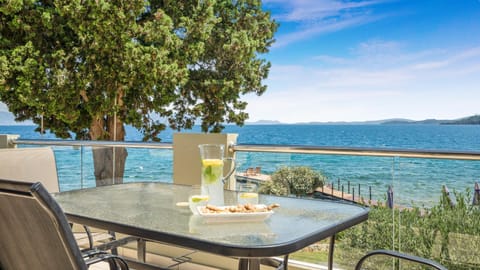 Mountain view, Pool view, Sea view