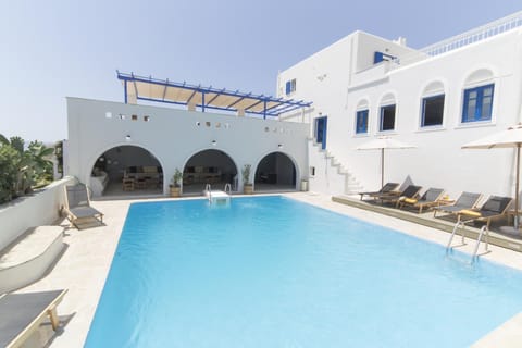 Property building, Patio, Swimming pool