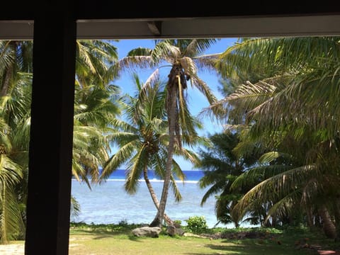 Shoreline Escape Rarotonga Villa in Arorangi District