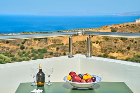 Beach, On site, City view, Pool view, Sea view, Inner courtyard view