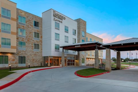Fairfield Inn & Suites by Marriott Decatur at Decatur Conference Center Hotel in Decatur