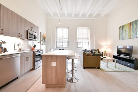 Global Luxury Suites Downtown Boston Apartment in South Boston
