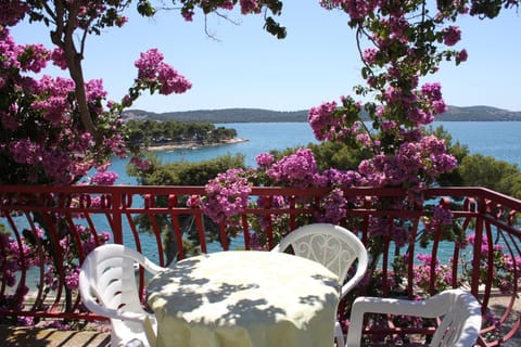 View (from property/room), Balcony/Terrace