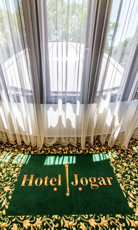 Hotel Jogar Hotel in Balatonszárszó
