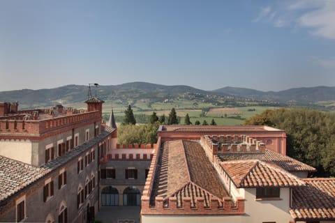 Facade/entrance, Spring, Bird's eye view, View (from property/room), Balcony/Terrace