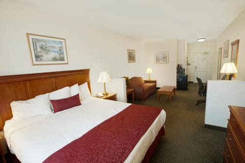 Best Western Plus Lake Elsinore Inn & Suites Hotel in Lake Elsinore