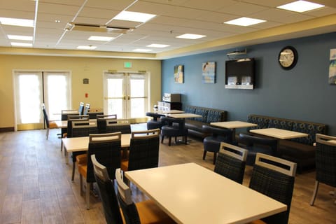 Restaurant/places to eat, Dining area, On site, Breakfast