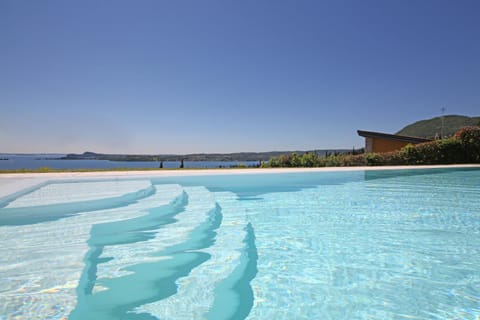 Villa Albachiara, Private Luxury villa with private pool and lake view Villa in Lake Garda