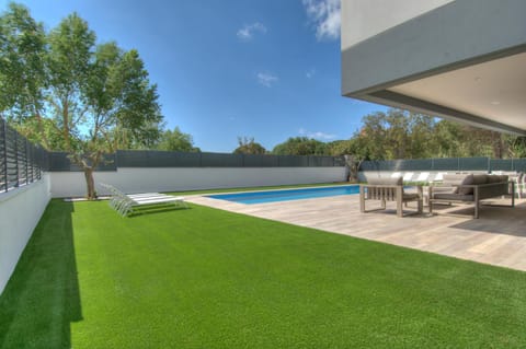Modern Villa Olivera with Private Pool House in Calella de Palafrugell