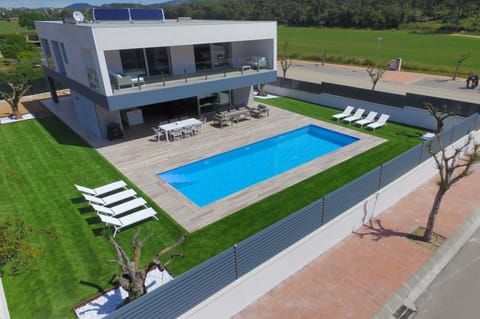 Modern Villa Olivera with Private Pool House in Calella de Palafrugell