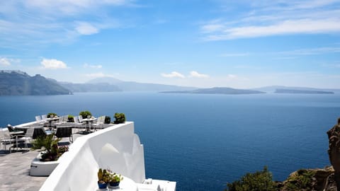 Property building, Day, Balcony/Terrace, Sea view