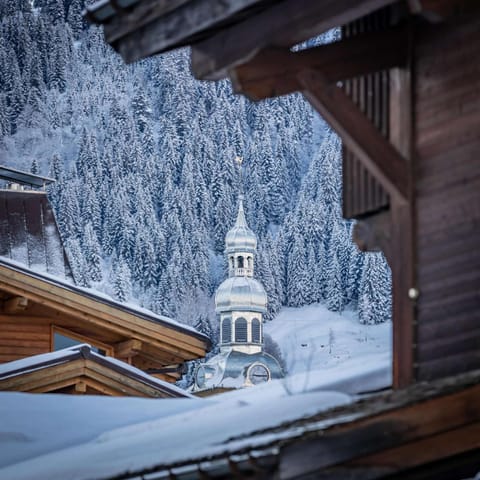 Nearby landmark, Natural landscape, Winter, Skiing