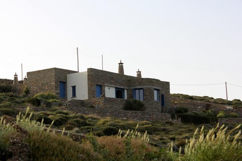 Bioclimatic stone built villa Villa in Kea-Kythnos