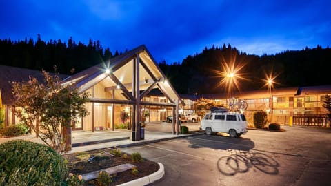 Oakridge Inn & Suites Hotel in Oregon