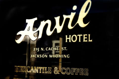 Anvil Hotel Motel in Jackson
