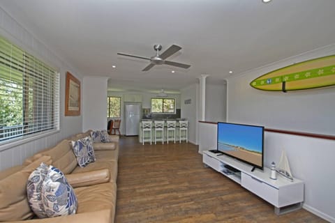 Red Door Beach House House in Marcoola