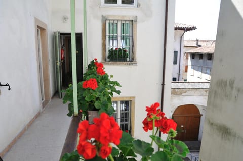 View (from property/room), Decorative detail, City view