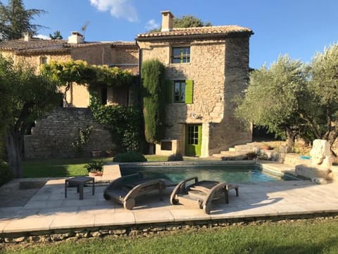 CHENE-VERT House in Gordes