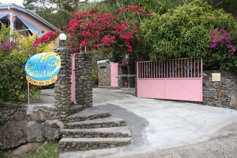 BEL Z 'IGUANE Maison in Guadeloupe