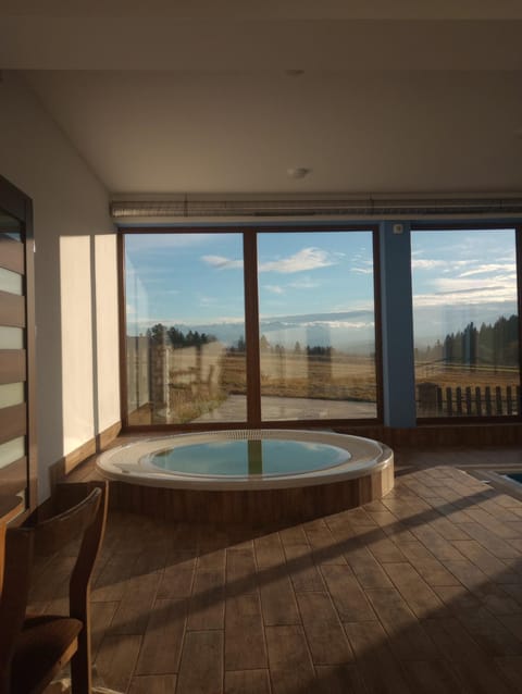 Hot Tub, Hot Tub, Pool view, Swimming pool