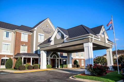 Country Inn & Suites by Radisson, Richmond West at I-64, VA Hotel in Tuckahoe