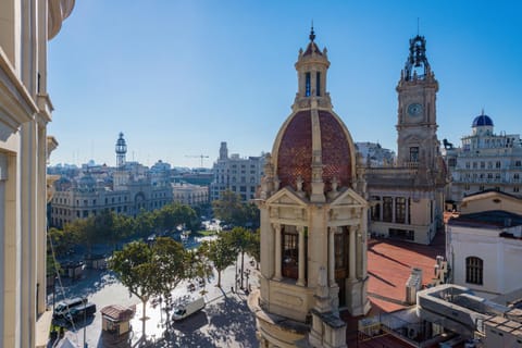 Ayuntamiento Panoramic Condo in Valencia