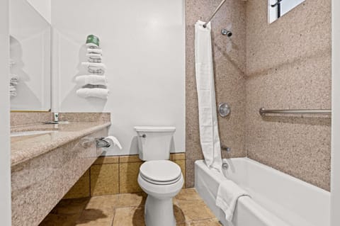 Shower, Bathroom, Bedroom