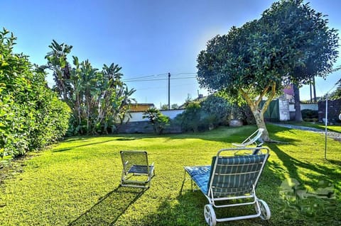 House with garden near the sea House in Acireale