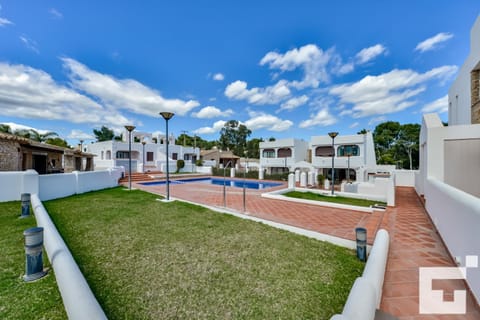 Garden, Swimming pool